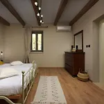 Rustica Vila Pifari
