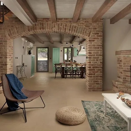 Rustica Villa Pifari