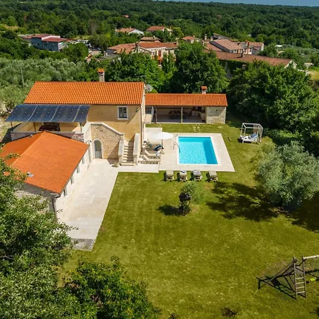 Rustica Villa Pifari