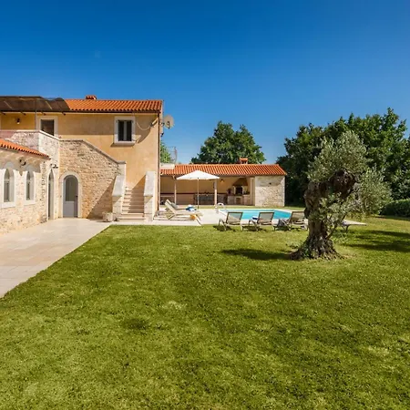 Rustica Villa Pifari