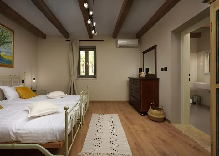 Rustica Villa Pifari