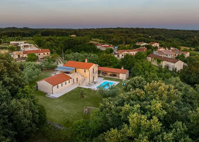 Rustica Villa Pifari